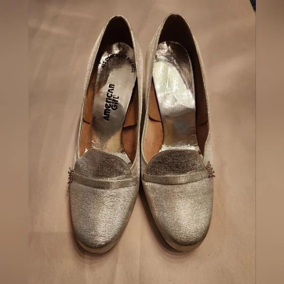 Vintage Silver American Girl Pumps - Size 6, 2.5" Heel - Picture 3 of 11